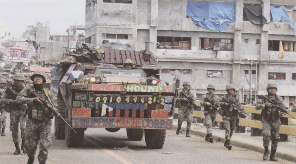 Marines conduct mechanized-infantry ops to cross the Mapandi Bridge